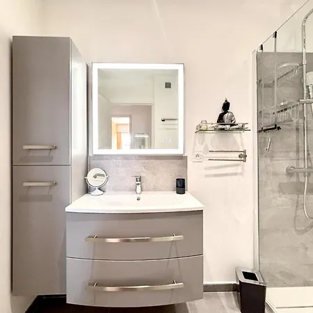 Apartamento 3 Pieces A Avec Piscine Partagee, Pres Du Centre - Fr-1-226a-205