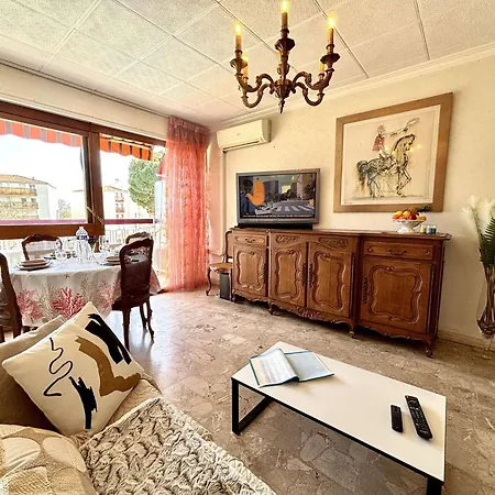 Appartement 3 Pièces à Avec Piscine Partagée, Près Du Centre - Fr-1-226a-205 Fréjus